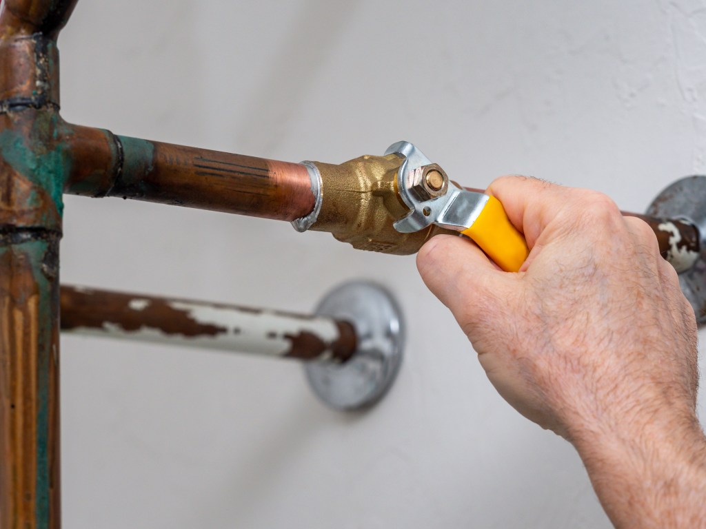 How to Fix a Leaking Copper Pipe - Pipe Restoration, Inc